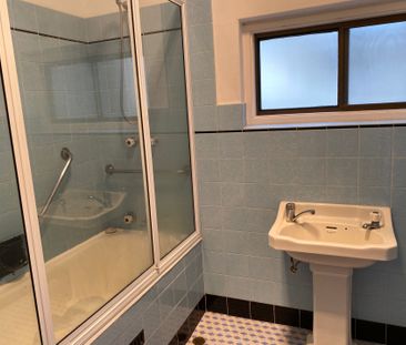 Ideal Family Home in Handy Location - Photo 6