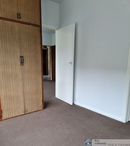 7 / 1A First Avenue, Murrumbeena - Photo 3