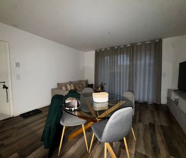 Luminous 2.5 room apartment with terrace and garden - Photo 5