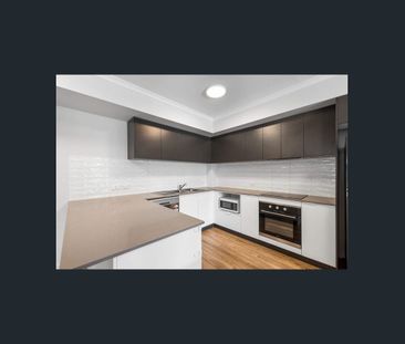 Modern Apartment with Spacious Balcony in Central Nambour - partly furnished - Photo 5