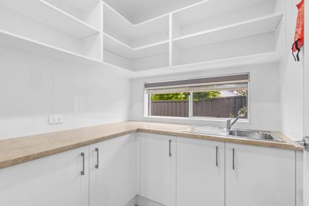 Stately Elegance Meets Modern Comfort in Spring Farm - Photo 2