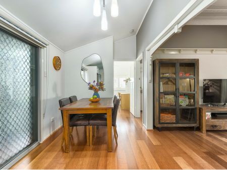 CHARMING AIR CONDITIONED HOME IN KEDRON - Photo 2