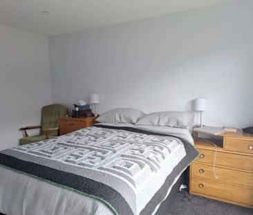 20 Romney Drive, Belfast - Photo 2