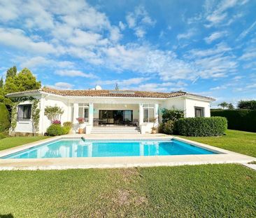 Villa for rent in El Paraiso, Estepona - Photo 4