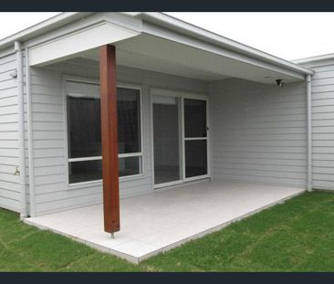 3 Bedroom unit, Mango Hill Contact Julie Sykes 0438 050 110 Weekly ... - Photo 2