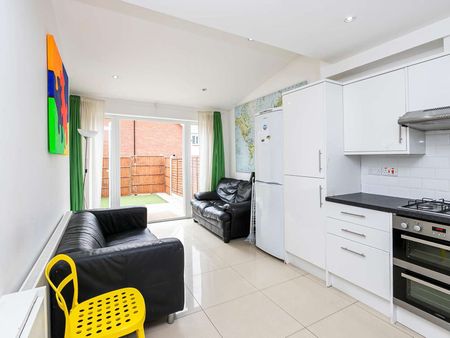 Your Home away from Home Garden Suite 2 - Photo 3