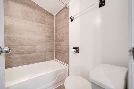 For Lease - 184 Cedric Avenue Unit# Main, Toronto, Ontario - Photo 3