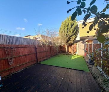 3 bedroom terraced house to rent - Photo 2