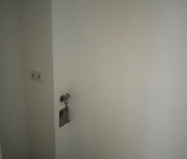 Sanierte 2 Raum-Wohnung mit Balkon und Badewanne - Photo 4