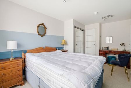 Available now - Photo 3