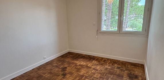 À LOUER - APPARTEMENT T3 RÉNOVÉ 66,98m2 - LORIENT (SECTEUR SCORFF / CENTRE-VILLE) - Photo 2