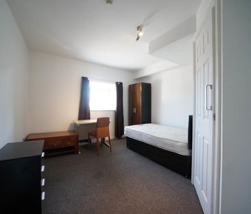10A Holyhead Road - Photo 4