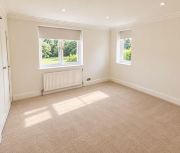 8 bedroom detached house to rent - Photo 2