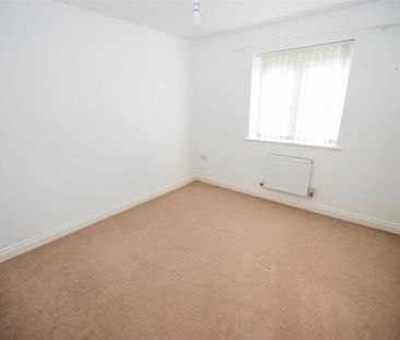 4 bedroom detached house to rent - Photo 4