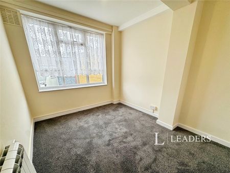 2 bedroom apartment to rent Terminus Road, Eastbourne, East Sussex, BN21 - Photo 3