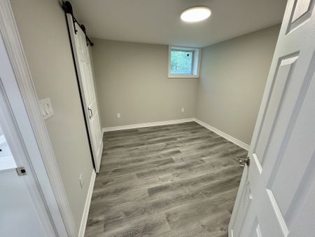 For Lease - 19 Waring Court Unit# Lower, Toronto, Ontario - Photo 4