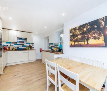 5 bedroom end of terrace house to rent - Photo 2