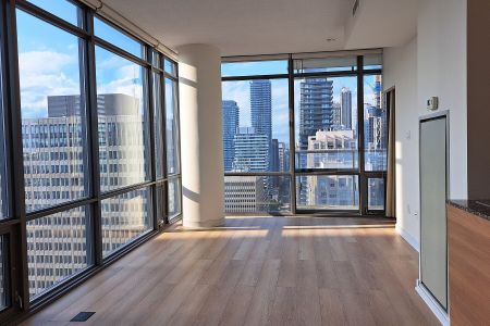 Bay Corridor With Park View - Photo 4