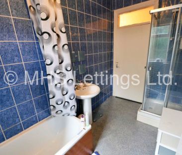6 Bedroom Mid Terraced House for rent in Ebor Place - Photo 2