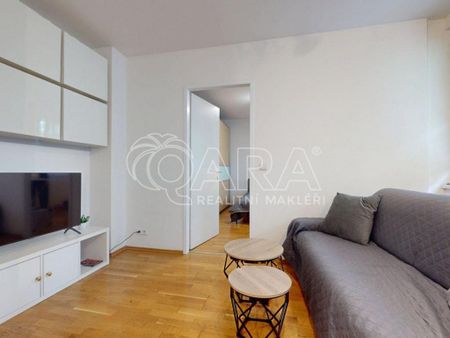 Pronájem bytu 2+kk 38 m2 - Fotografie 3