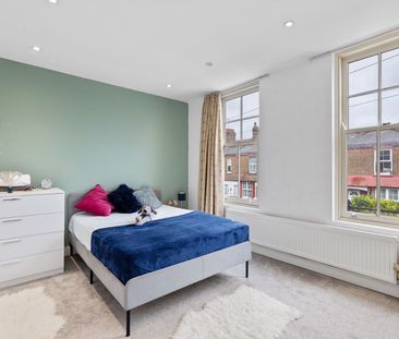 🏡 Beautiful Property - 5 mins walk from Wood Green 🏡 Room 3 - Photo 4