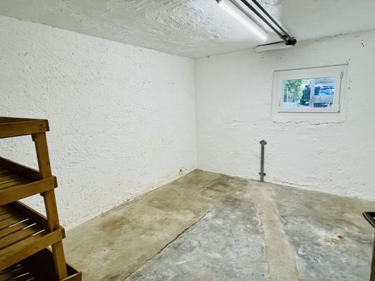 Zeitlos schön: Modern renovierte 4 Zimmer Altbauperle - Foto 1