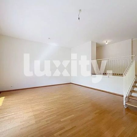 Stunning apartment with garden - Photo 4