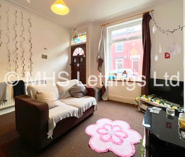 4 Bedroom Mid Terraced House for rent in Welton Grove - Photo 5
