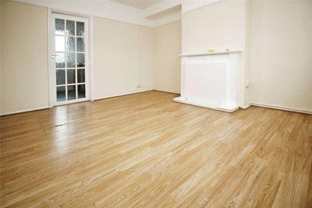 Crescent Road, Dagenham, RM10 - Photo 3