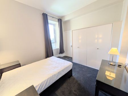 3 bedroom apartment to rent - Photo 3
