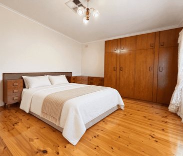 Huge 3 bedroom plus Studio area - Photo 6