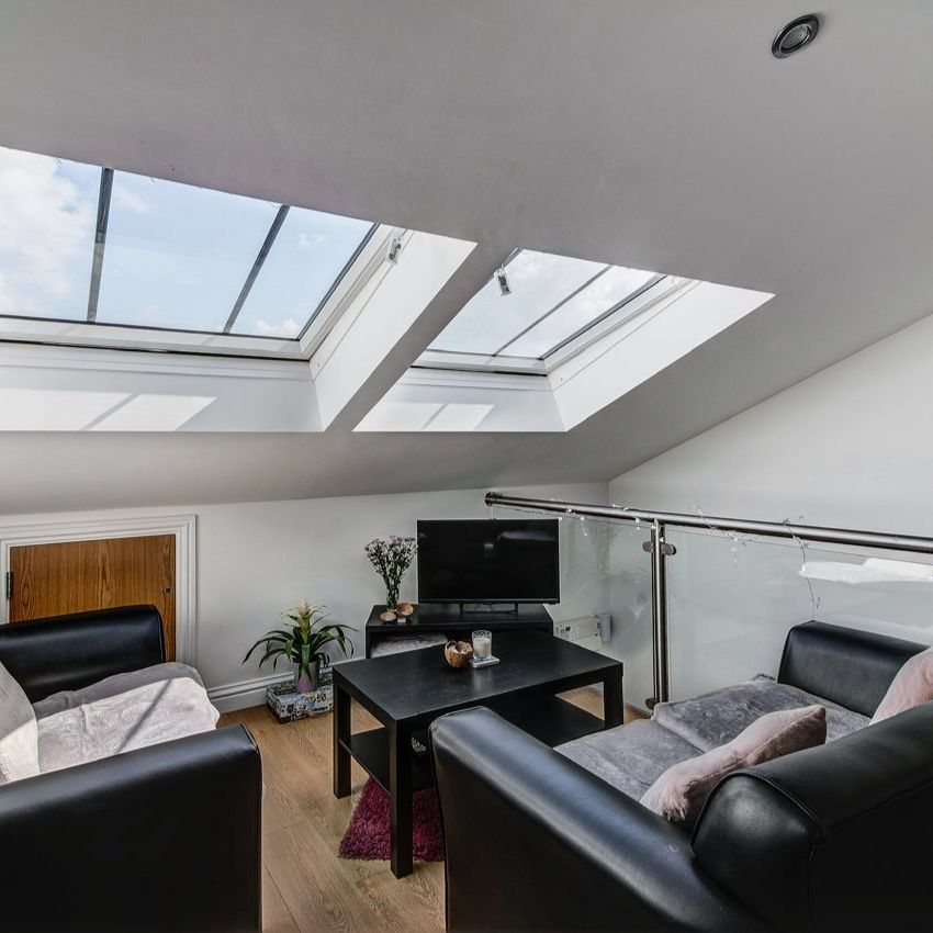 3 Bed End Terrace, Stonemasons Close, L7 - Photo 1