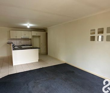 1/18 Hobbs Crescent, Reservoir, Vic 3073 - Photo 4