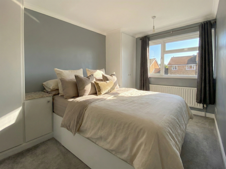 4 bedroom end of terrace house to rent - Photo 5