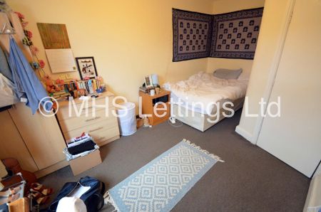 1 Bedroom Shared House for rent in Manor Drive - Photo 5