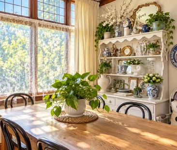 Charming & Spacious - Photo 3