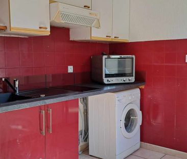 Location - Appartement T2 de 34 m² avec terrasse dans immeuble de v... - Photo 3