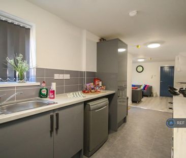 1 bedroom in a house share to rent - Photo 4