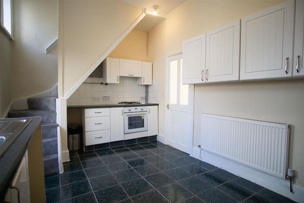 3 bedroom terraced house to rent - Photo 1