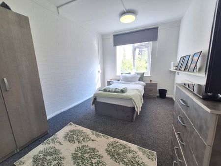 Room in a Shared House, Daisy Bank Road, M14 - Photo 2