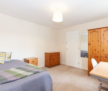 Coolidge Close, Headington - Photo 1