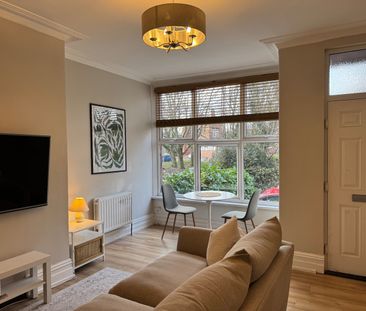 2 Bed Terraced House, Knowle Avenue, LS4 - Photo 3