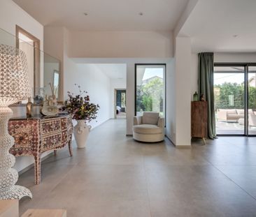 Location Maison Aix-en-Provence 7 Pièces 278 m² - Photo 2