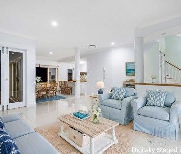 $900 p/w Townhouse in Gated Complex - Photo 1