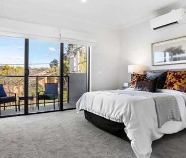 3 Bedroom Townhouse, In The Perfect Location, The Perfect Property - Photo 2