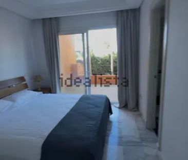 Alquiler de chalet adosado en Bahía de Marbella - Photo 2