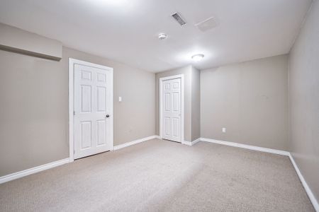 For Lease - 8 Deerfield Court, Whitby, Ontario - Photo 3