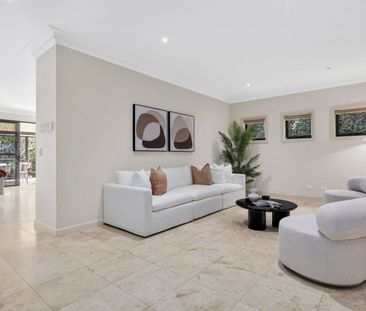 Spacious Family Home with Entertainer's Backyard in Prime Oatlands - Photo 2