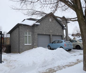 For Lease - 747 REDTAIL Court, London North, Ontario - Photo 1