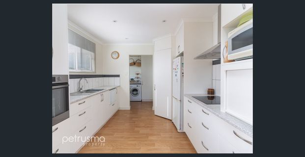 Sun, Views and Level Access - Photo 1